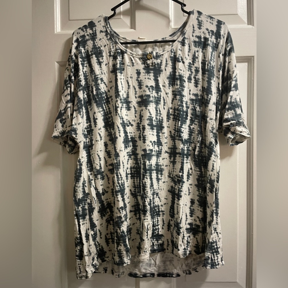 Kate Quinn Tunic